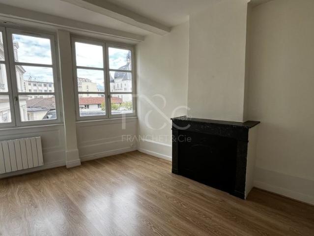 T2 bis de 79m² Rue Paufique Lyon 2ème