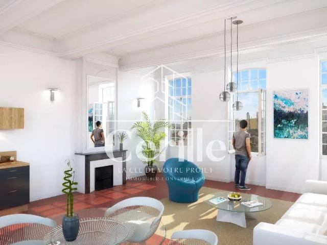 T2 Bis en Duplex avec Cheminée dans un Immeuble du XIXe sièc. 66m² Aix en Provence