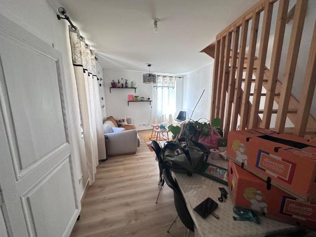 T2 BIS EN DUPLEX ST GENIS LAVAL CENTRE Profitez.