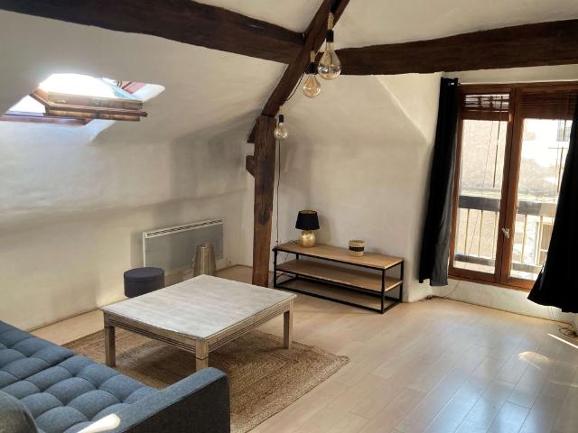 T2 BIS MEUBLE AVEC GARAGE I REF 61092