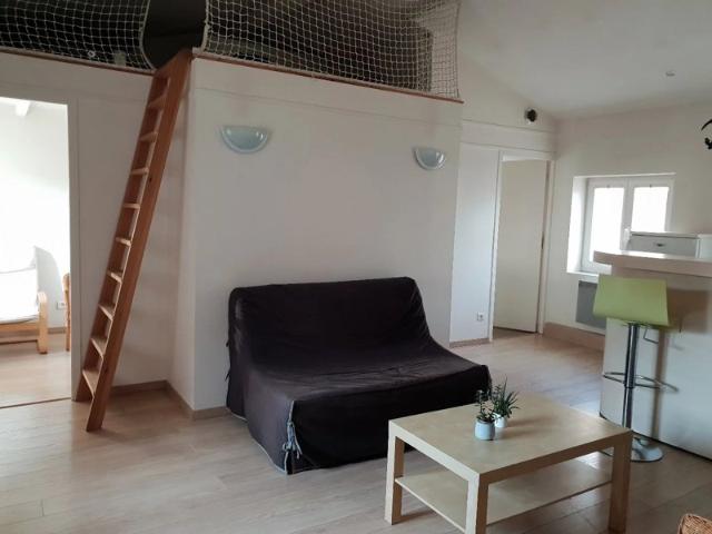 T2 bis MEUBLE CARMES