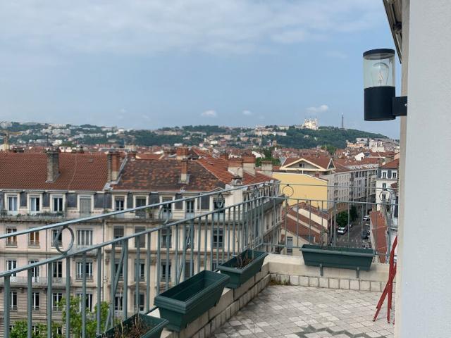 T2 BIS MEUBLE 56.39 M² 1 RUE FELIX FAURE LYON 7, Lyon 69007