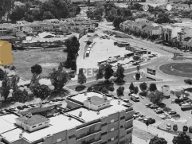 T2 c/ terraço, Av. da Europa