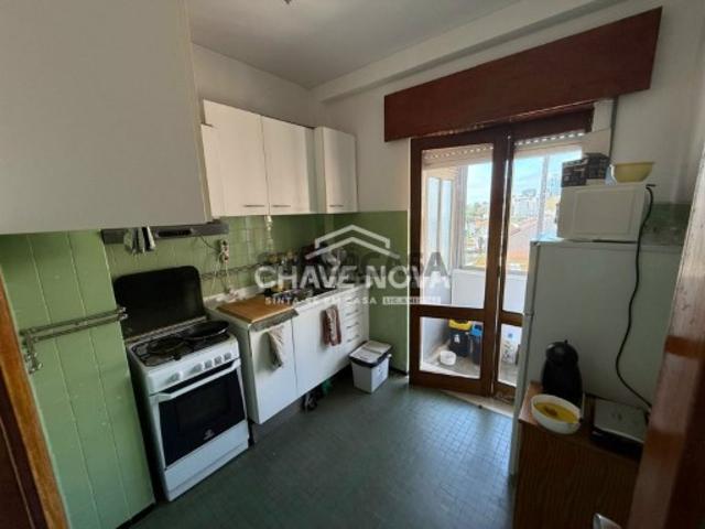 T2 c/ Varanda próximo ao Palácio de Cristal Porto