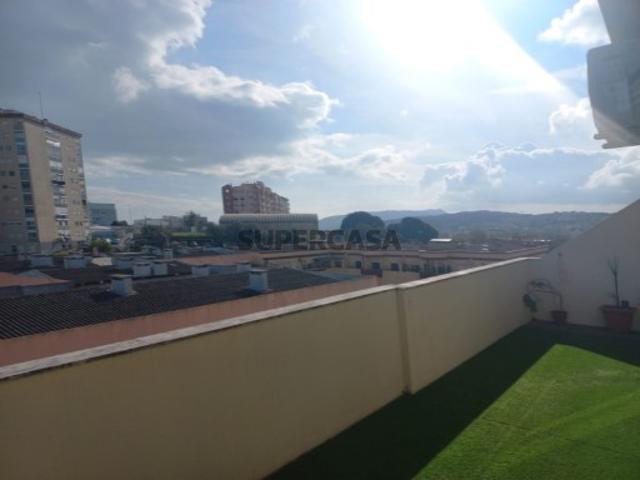 T2 c/ 2 terraços 2 WC Pinheirinhos