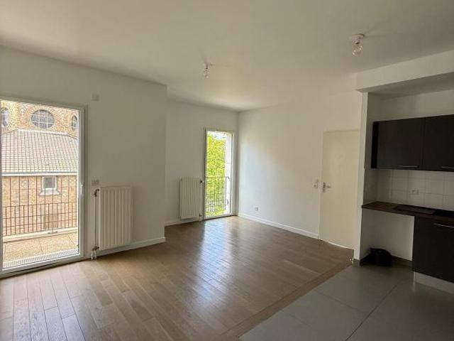 T2 CHAVILLE A305 IMMEUBLE RECENT