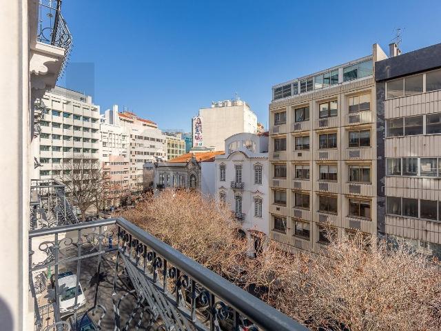 T2 com 120 m2 com piscina em condomínio Saldanha, Lisboa