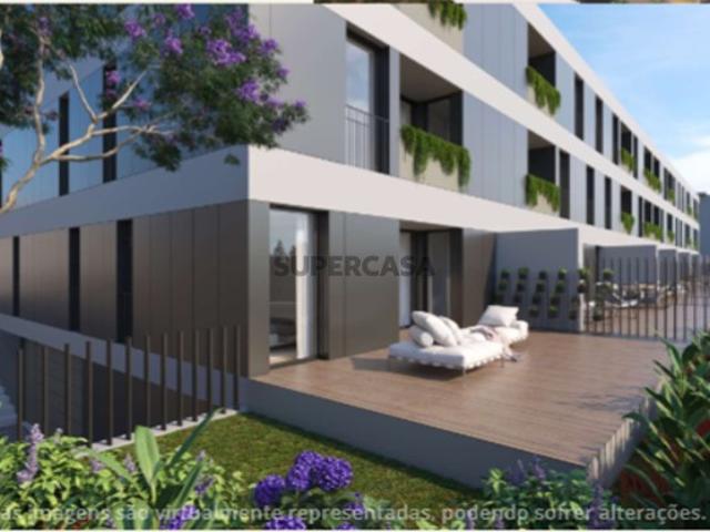 T2 Com 2 suites e 43m2 de jardim, em São Mamede/Matosinhos