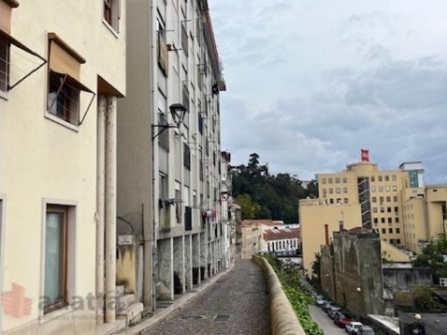 T2 com Cozinha Equipada Excelente Localização em Coimbra