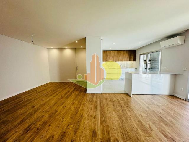 T2 com Garagem Novo 100m² Tavarede