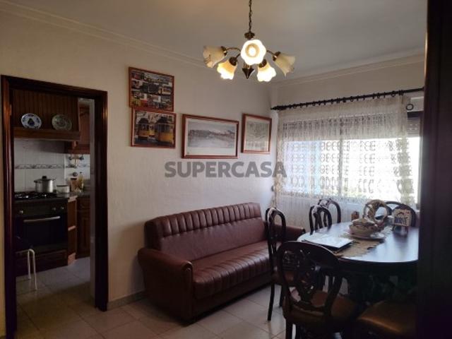 T2 com Excelente Luz Natural no Bairro da Covina Oportunidade Imperdível! RESERVADO !