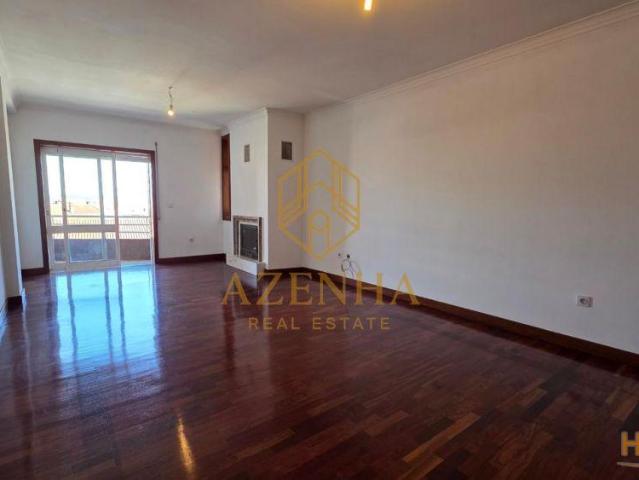 T2 com Excelentes Áreas na Areosa | 26064084015