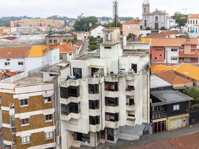 T2 com Lugar de Garagem em Localização Privilegiada nas Devesas