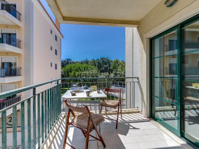 T2 com Suite, 2 Varandas e 2 Lugares de Garagem | Quinta de São Gonçalo – Carcavelos