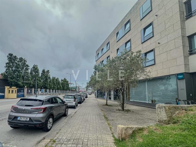 T2 com suite, garagem e arrumos a 750m da Praia de Leça