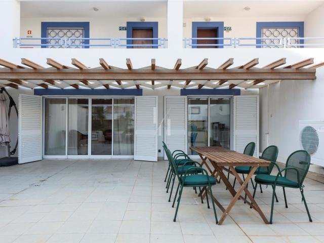 T2 com piscina, terraço e garagem, no centro de Vilamoura 131m² Quarteira