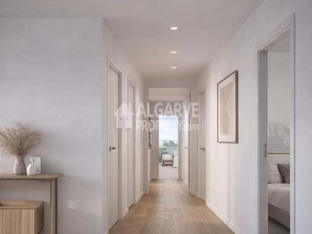 T2 com rooftop privado a 1 km da praia – Quarteira