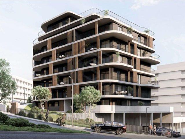 T2, com varanda com 11m2 e lugar de garagem para 1 carros. 83m² Oliveira Do Douro