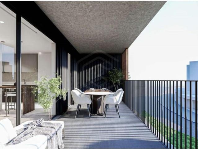 T2, com varanda com 18.6m2 e Garagem para 1 carro. 86m² Oliveira Do Douro