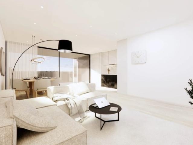T2 com varanda de 20.25m2 e lugar de garagem