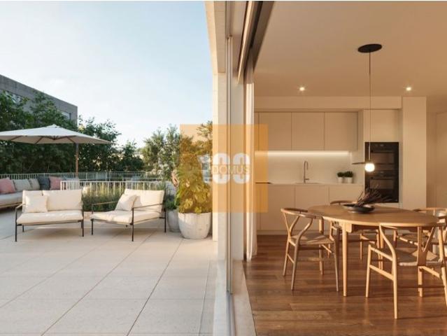 T2 com varanda e terraço Boavista Prestige