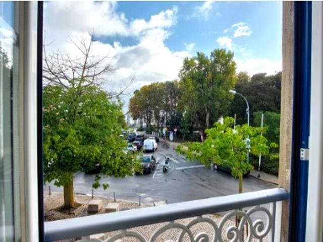 T2 com Vista de Mar, Paço de Arcos