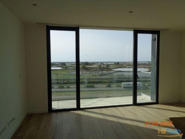 T2 com vista panorâmica no Cais de São Roque em Aveiro | 26084088215