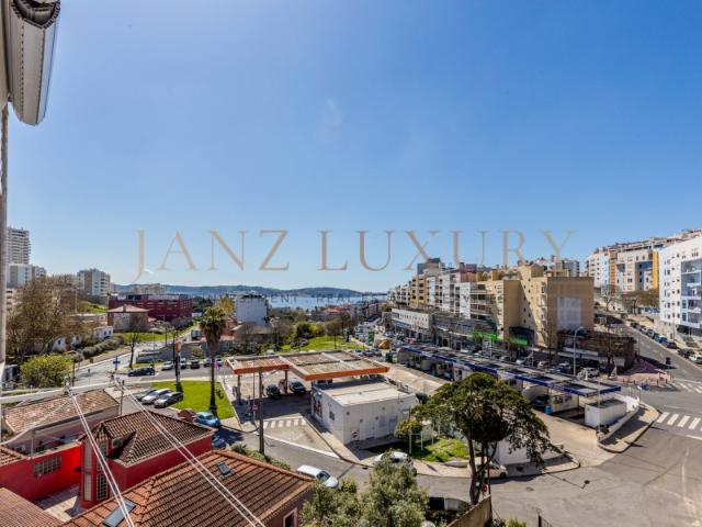 T2 com Vista Rio em Linda a Velha