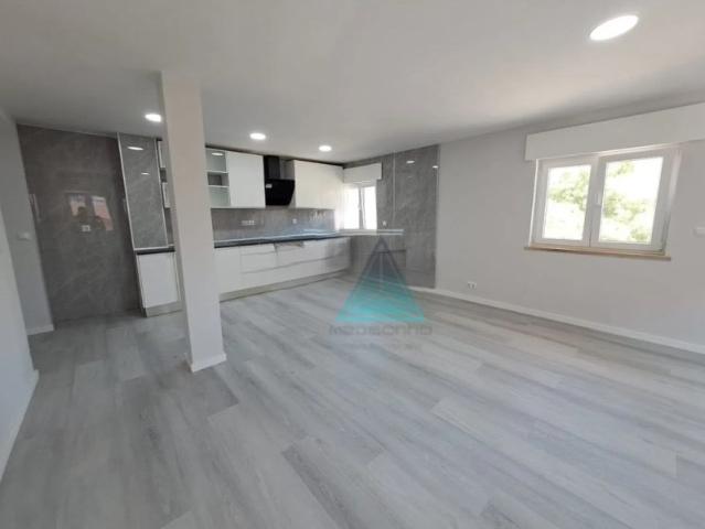 T2 Corroios totalmente remodelado, design moderno pronto a entrar
