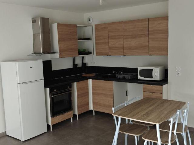 T2 Cosy,Verdoyant 43,5m² entre Doua et Gratte Ciel