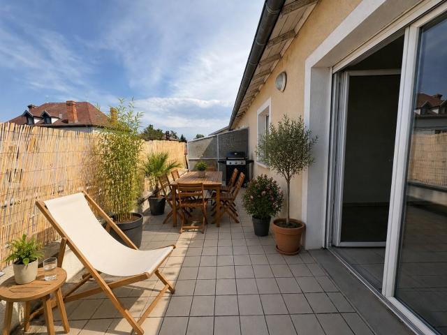 T2 cuisine équipée terrasse stationnement