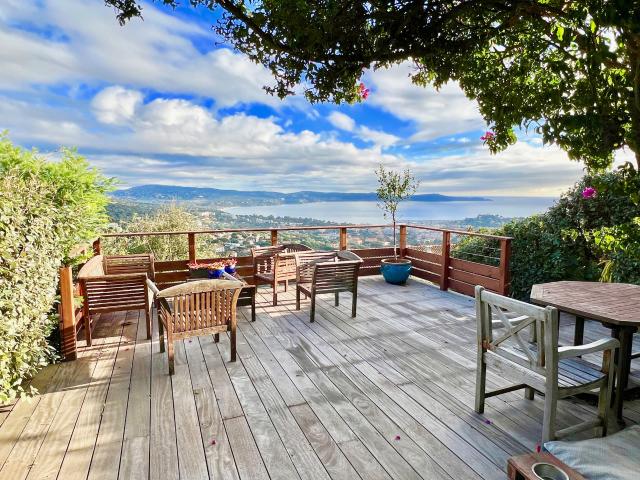 T2 d’exception avec loggia et vue mer à couper le souffle
