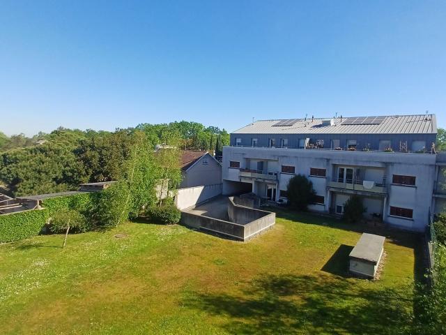 T2 DE 43 M2 AVEC BALCON AU CALME ET 1 PLACE DE PARKING AU SOUS SOL