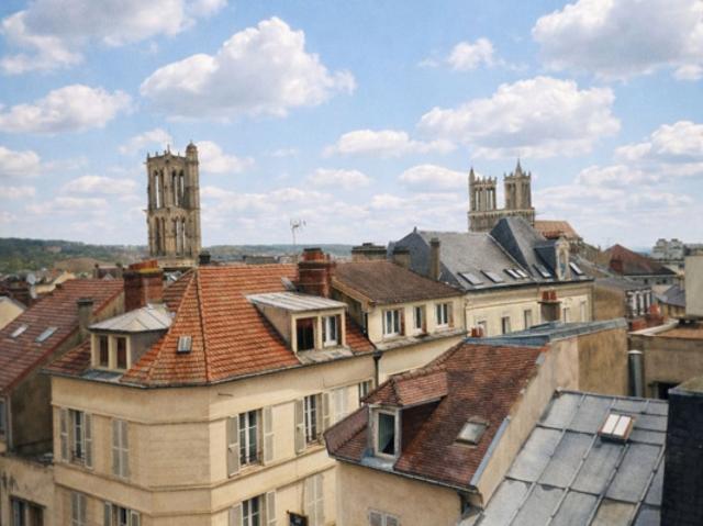 T2 de 43 m2 avec BALCON, CAVE ET BOX EN SOUS SOL HYPER CEN
