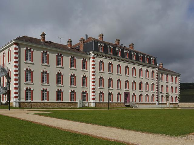 T2 de 41 m² à Epernay en Résidence de Tourisme Lot LMNP géré par VACANCEOLE Revenu locatif immédiat