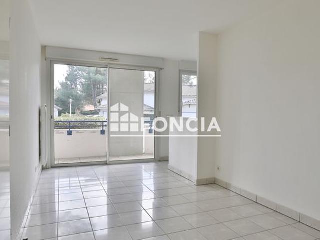 T2 de 45 m² avec balcon, double stationnement – Exposition Sud Est