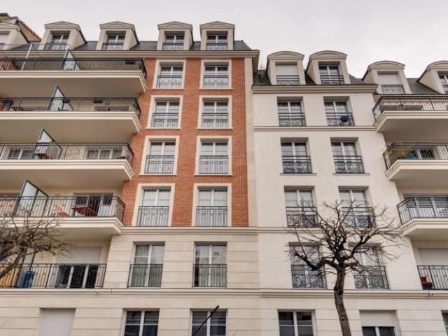 T2 moderne avec balcon à La Garenne Colombes