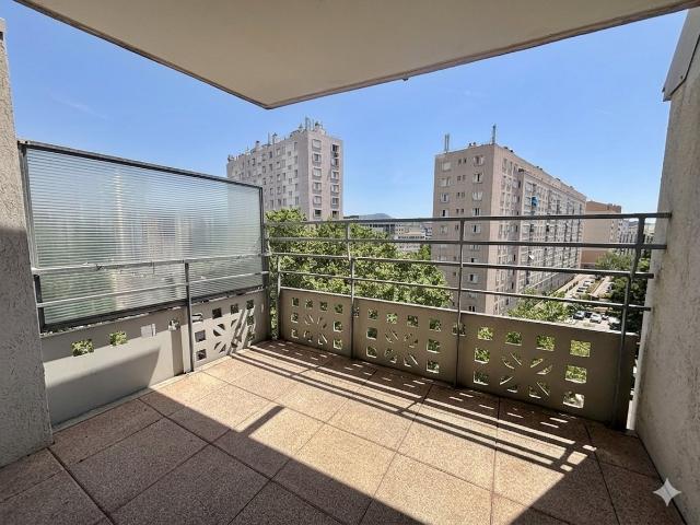 T2 de 48m2 avec terrasse Secteur Conception La Timone