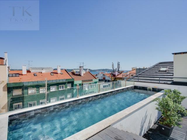 T2 de arquitetura diferenciada em Algés | Varanda | Garagem | Piscina