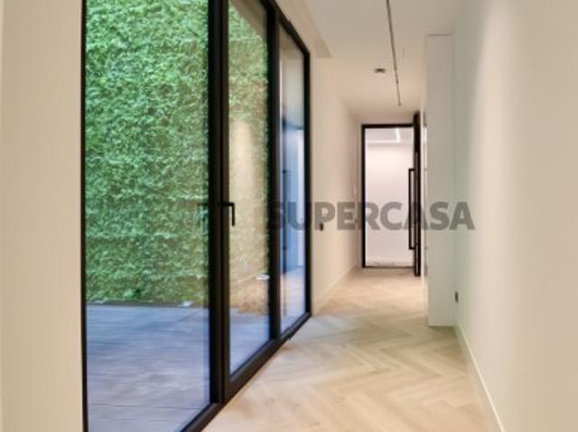 T2 de Luxo a Estrear na Lourinhã com Terraço e Garagem