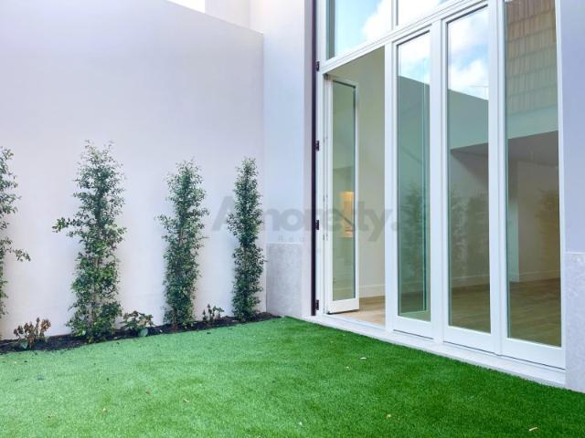 T2 de Luxo com Jardim de 31.25 Metros Quadrados