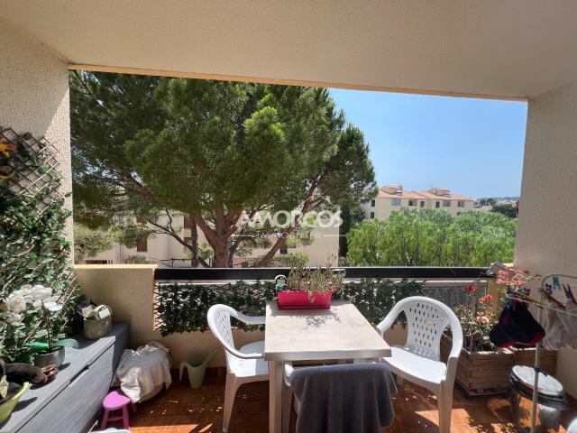 T2 dernier étage avec terrasse Sanary sur Mer