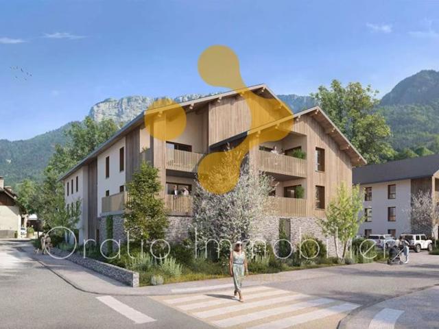 T2 dernier étage, proche du centre du village