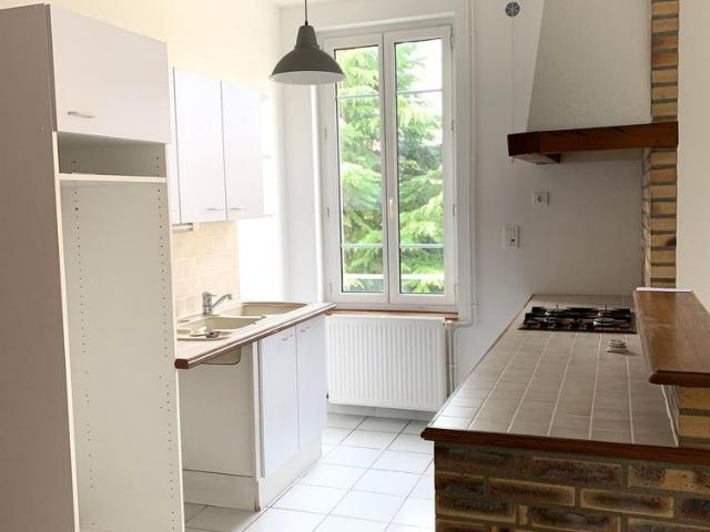 T2 duplex 1er étage avec place de parking