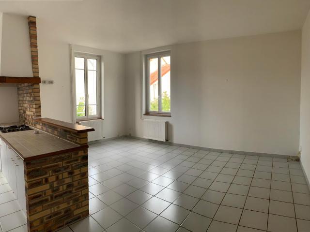 T2 duplex 1er étage avec place de parking, Chalon sur saone