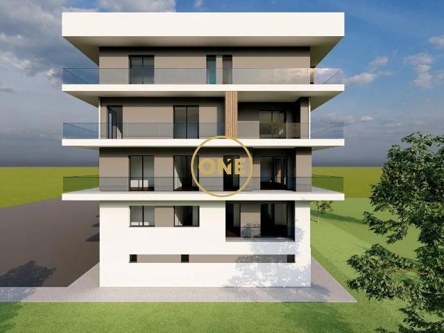T2 duplex com 136 m2, último piso, virado a sul/poente