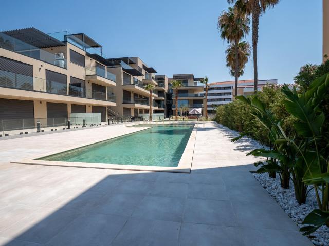 T2 Duplex, em Vilamoura. Há lugares onde se compra uma casa. Aqui, compra se um estilo de vida