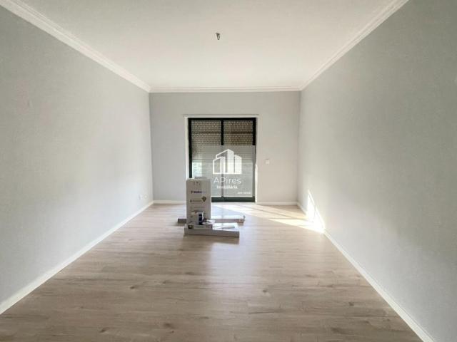 T2 Duplex remodelado junto da universidade