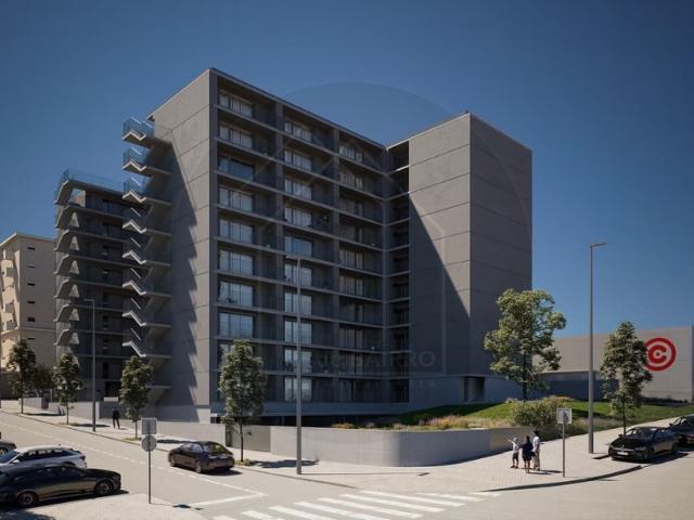 T2 em Vila Nova de Gaia | Garagem, Elevador, Metro à Porta e Próximo do Douro