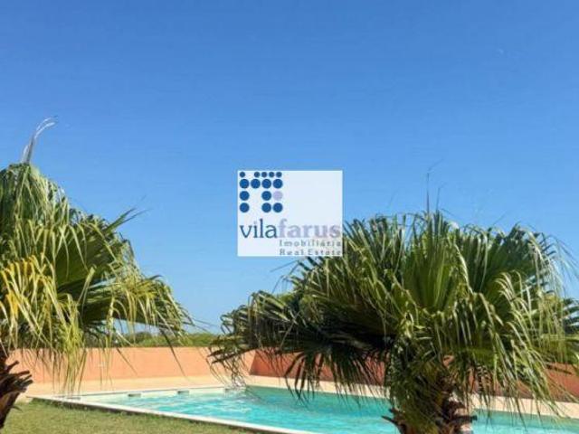 T2 em codomínio fechado com piscina e amplo jardim | 26084061368